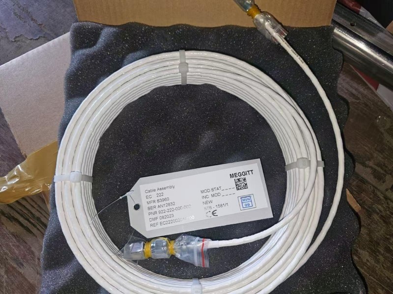 Новое поступление EC222 922-222-000-002 Кабельная сборка